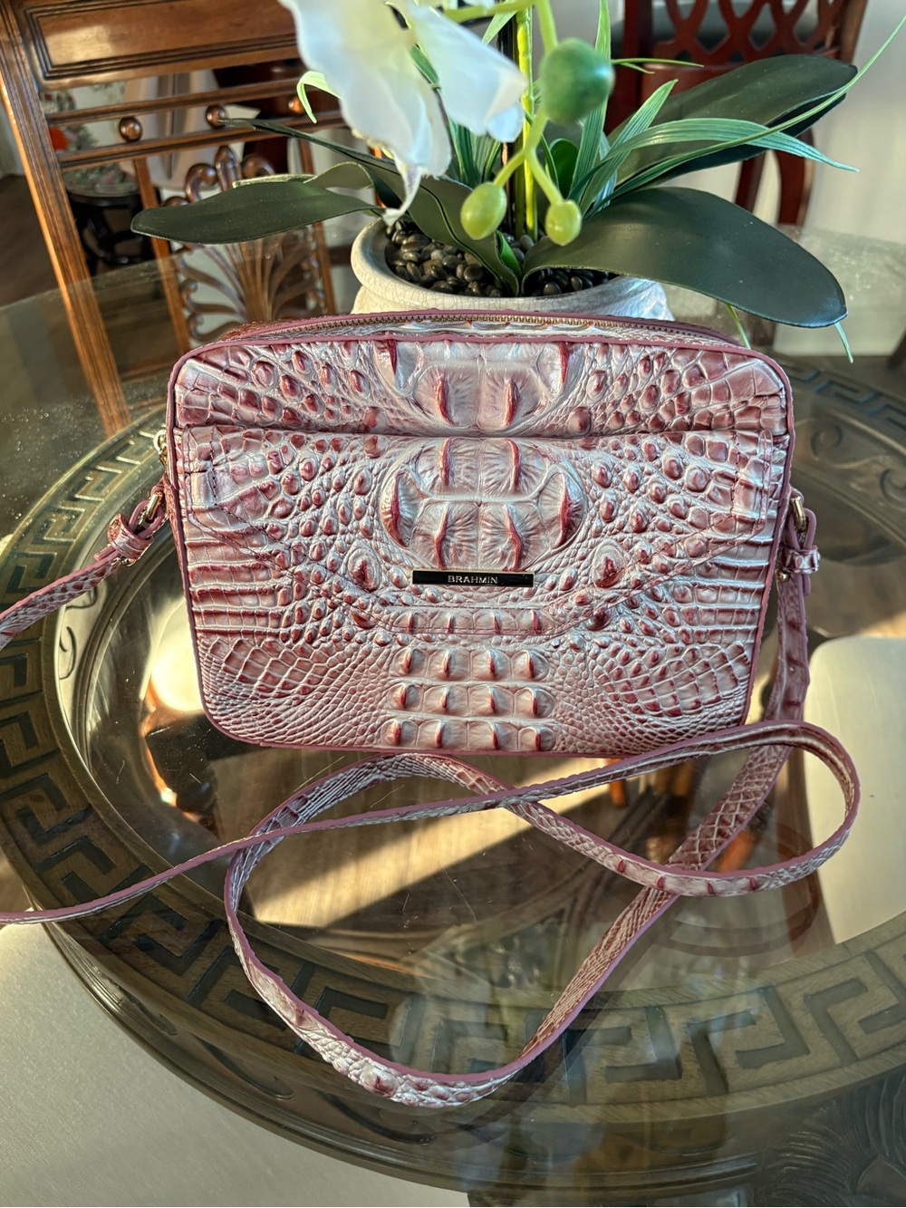 🩷🩷BRAHMIN SHEA PINK ICING MELBOURNE CROC EMBOSSED LEATHER CROSSBODY BAG!🩷🩷